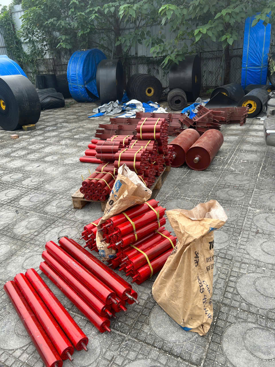 Hình ảnh thi công băng tải thực tế