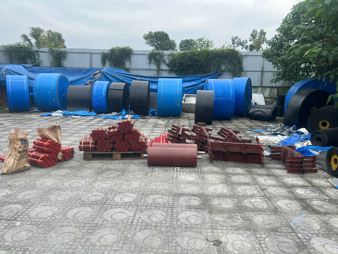 Hình ảnh thi công băng tải thực tế