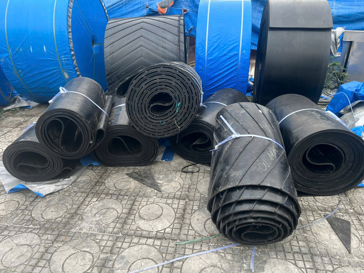 Hình ảnh thi công băng tải thực tế