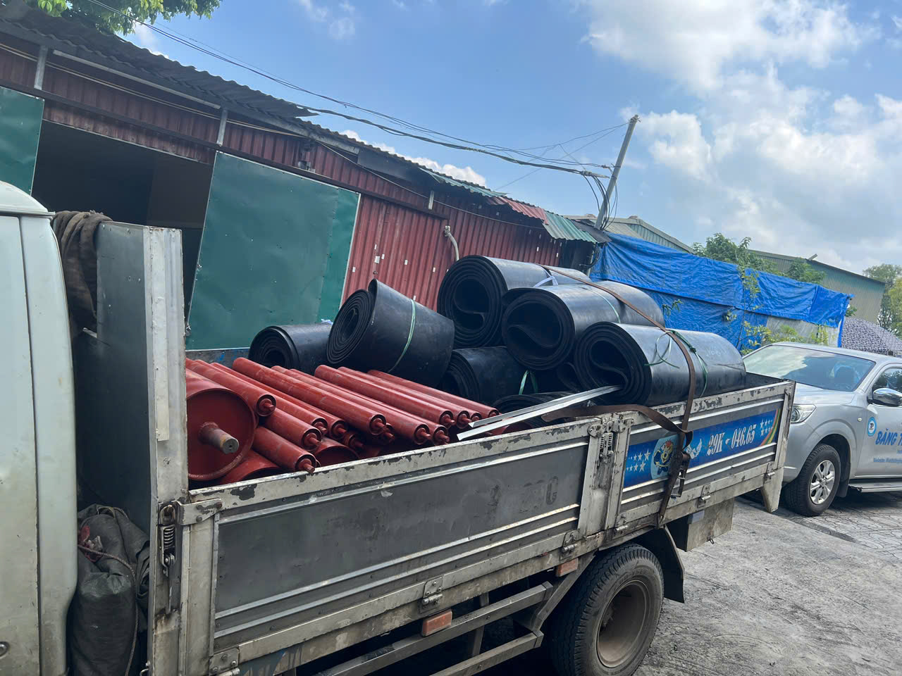 Hình ảnh thi công băng tải thực tế