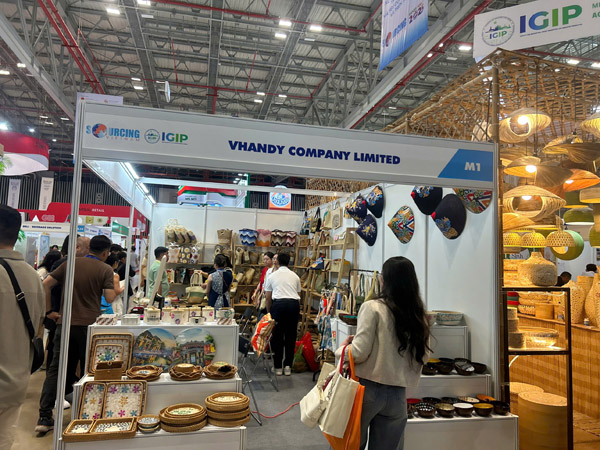 Hình ảnh Vhandy tham dự triển lãm