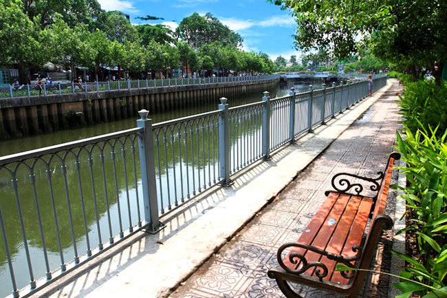 Hộ lan, lan can đường