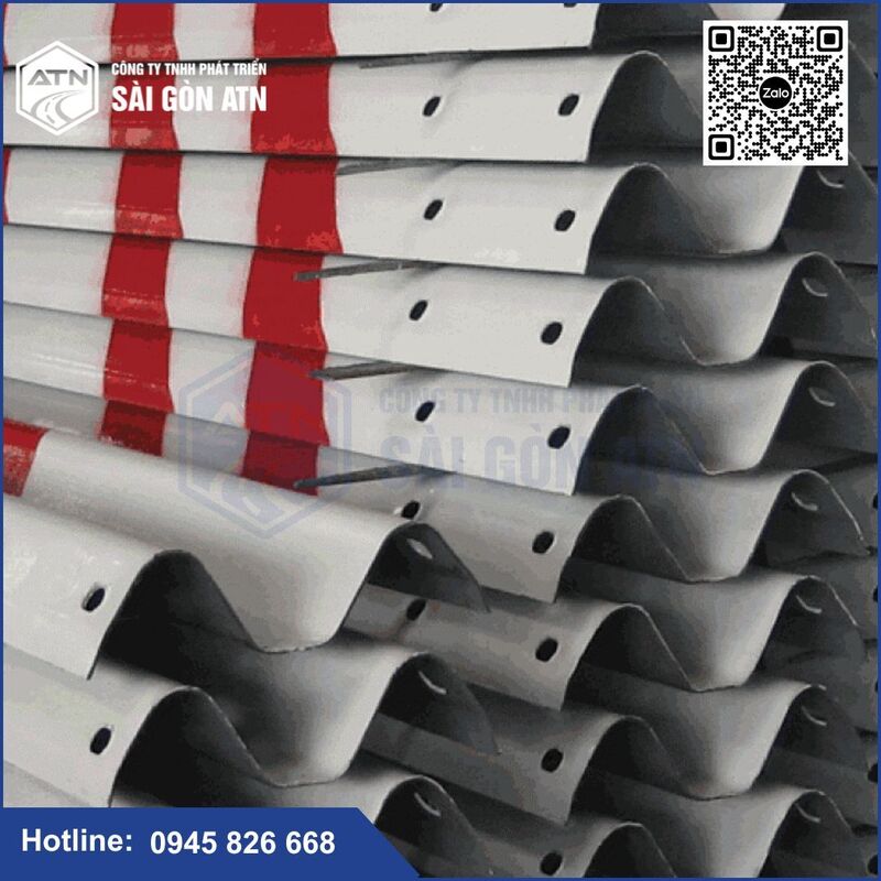 Hộ lan tôn sóng phủ sơn trắng đỏ