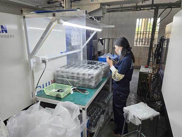 Hoạt động gia công sản xuất