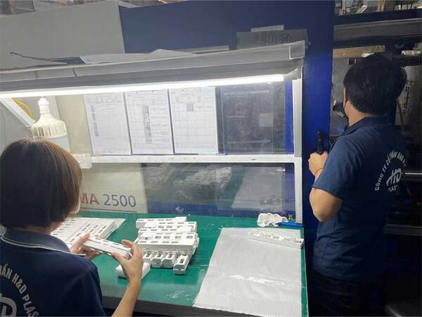 Hoạt động gia công sản xuất