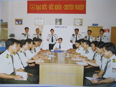 Họp bàn giao hàng tuần