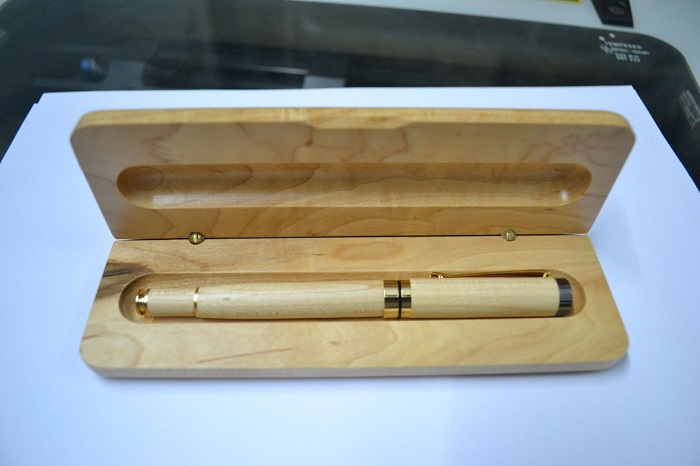 Hộp đựng bút
