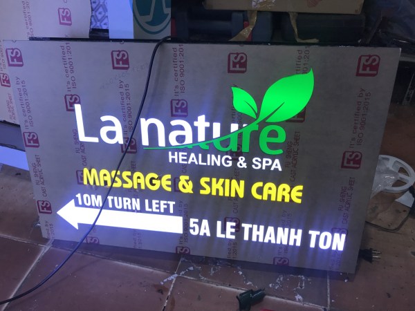 Hộp đèn Led mica