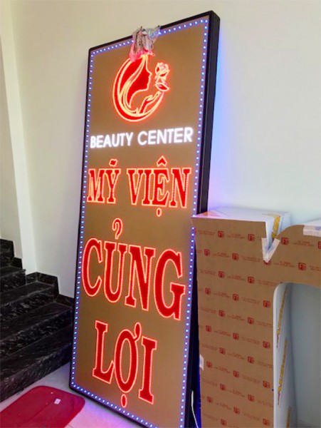 Hộp đèn LED