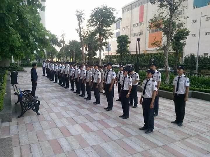 Họp đội bảo vệ trước giờ G