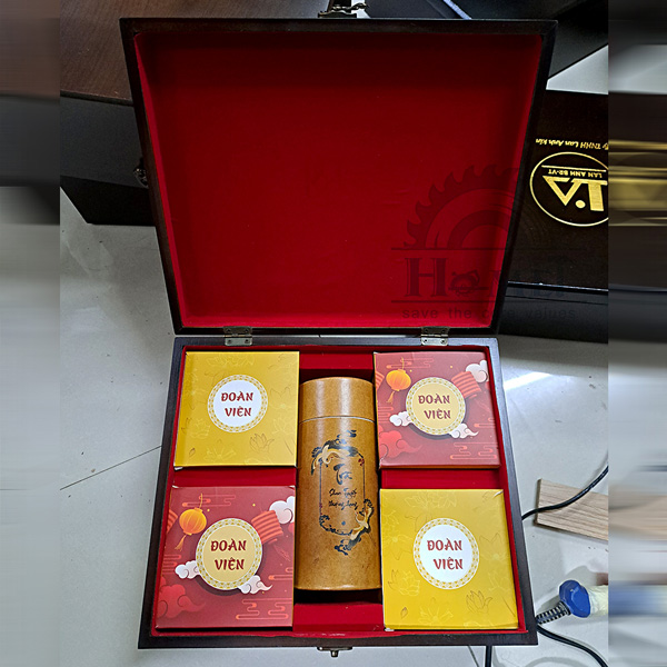 Hộp đựng bánh trung thu