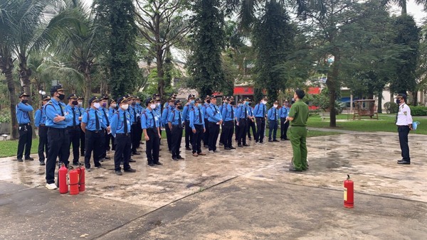 Huấn luyện và đào tạo nghiệp vụ