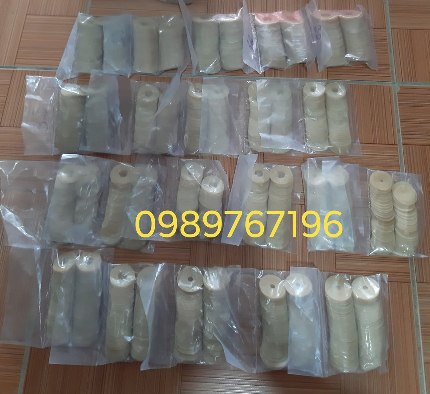 Núm hút đồng tiền