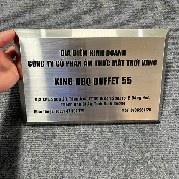 In bảng hiệu inox cho công ty