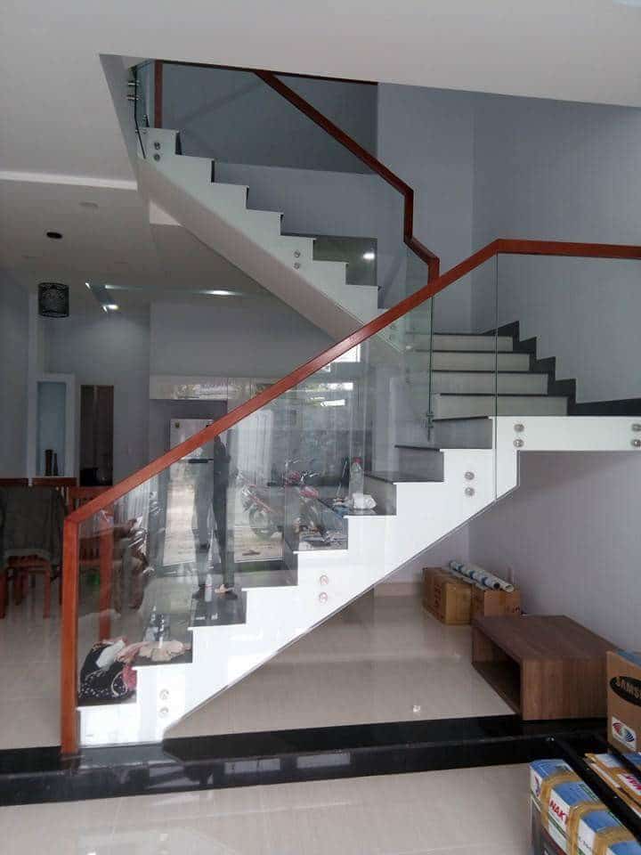 Cabin kính