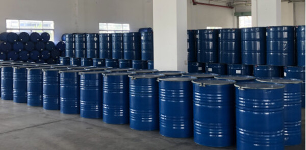 Keo dán gỗ công nghiệp