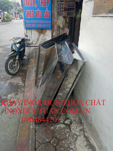Khay inox đựng dầu