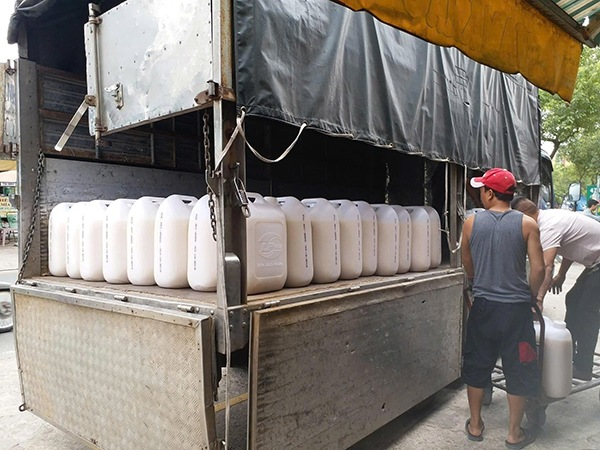 Kho và nguyên vật liệu công ty Sơn Lộc Phát PU68