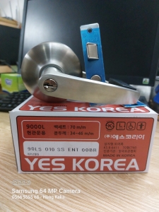 Khóa tay gạt