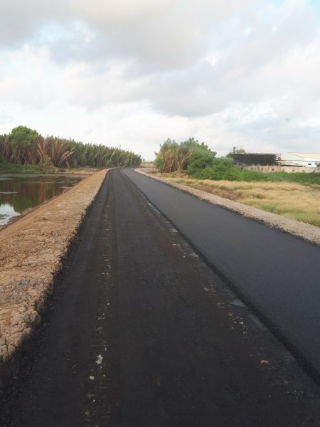 Khu neo đậu tránh trú bão cửa sông