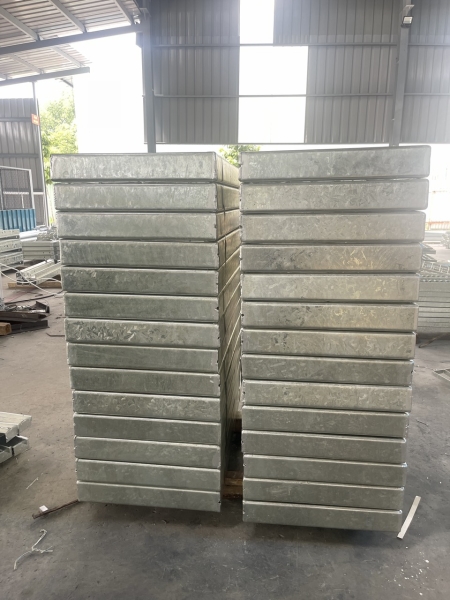 Khung U bao bê tông mạ kẽm