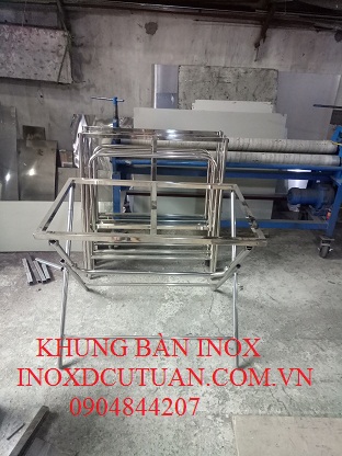 Khung bàn chân gấp inox