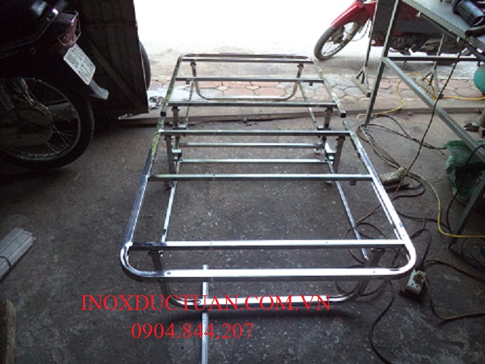 Khung giường gập inox di động