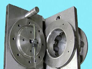 Khuôn đúc linh kiện xe máy