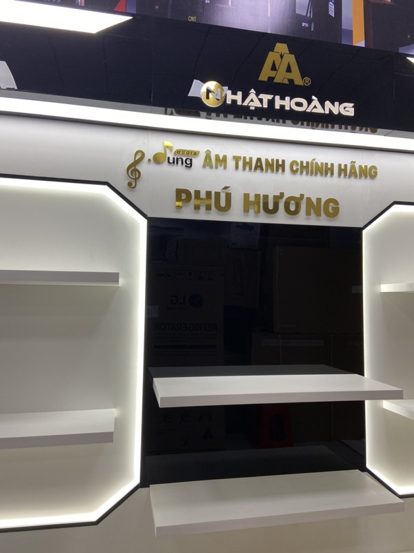 Thi công kệ Nhật Hoàng