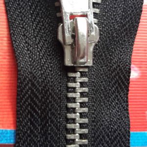 Dây khóa kim loại