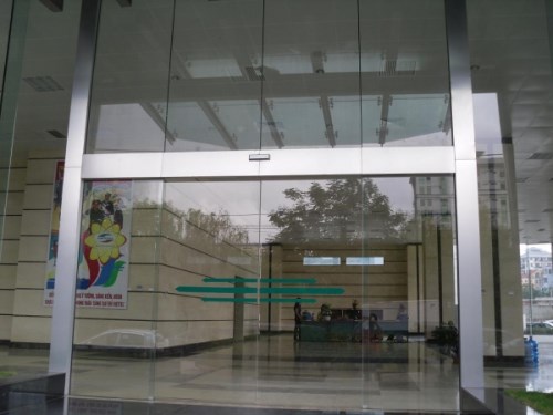 Cửa kính tự động