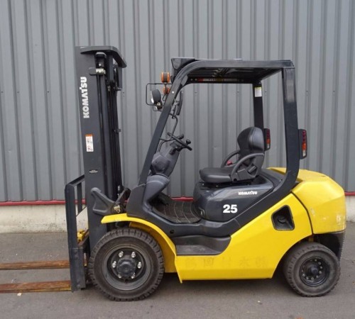 Xe nâng Komatsu