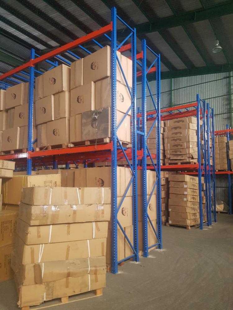 Kế sắt để Pallet