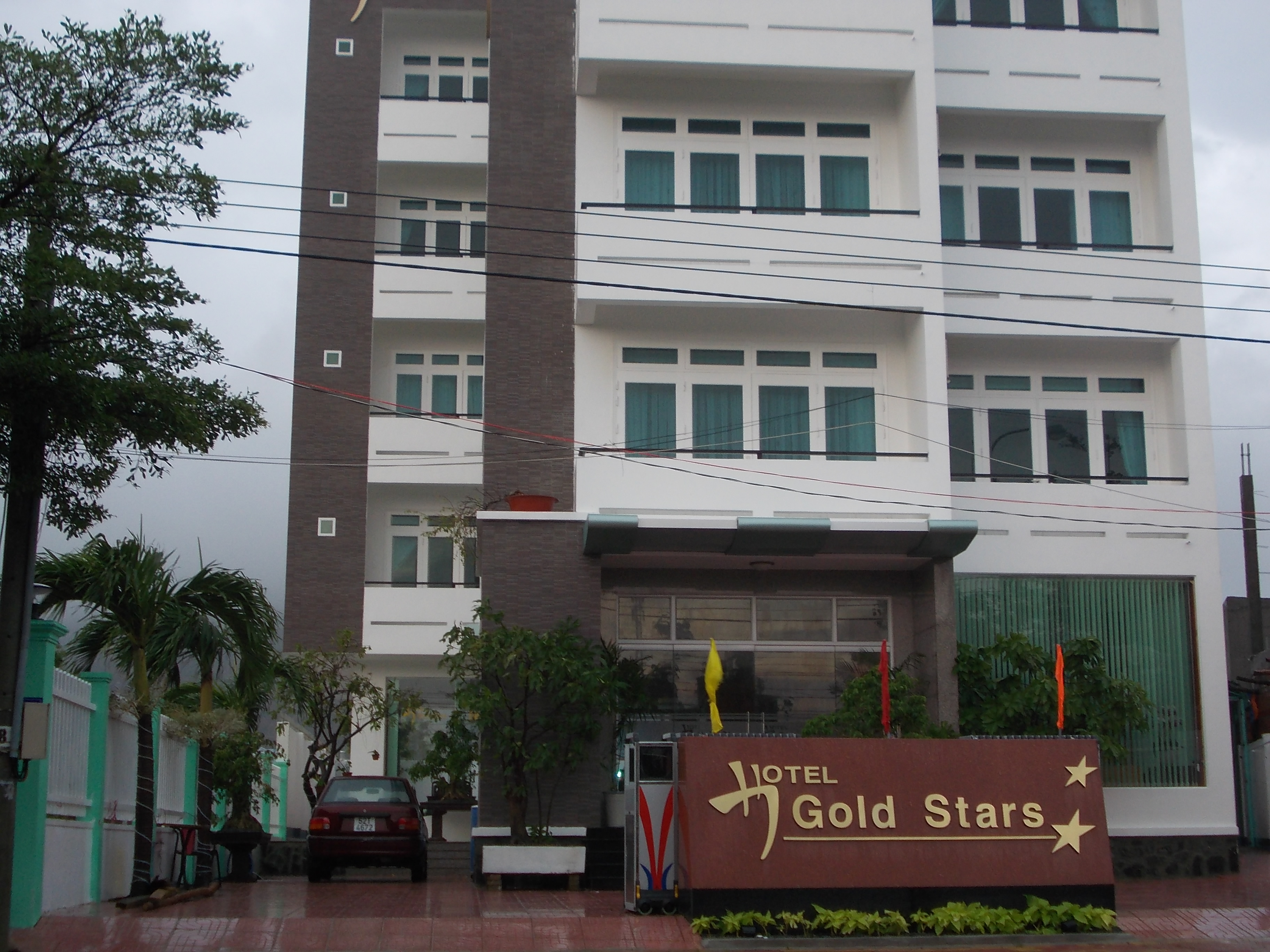 Khách sạn Gold Star