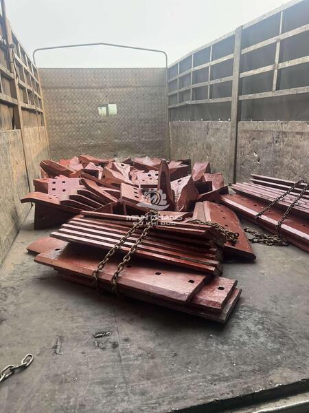 Lưỡi xúc ủi