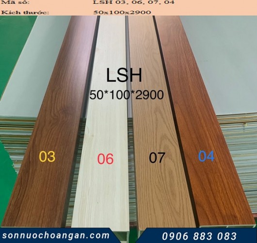 Lam gỗ nhựa cầu thang trong nhà LSH 50x100