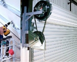 Lắp đặt thi công cửa cuộn, cửa kéo