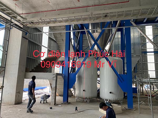 Lắp đặt hệ thống chiller nhà máy Eblock Long An