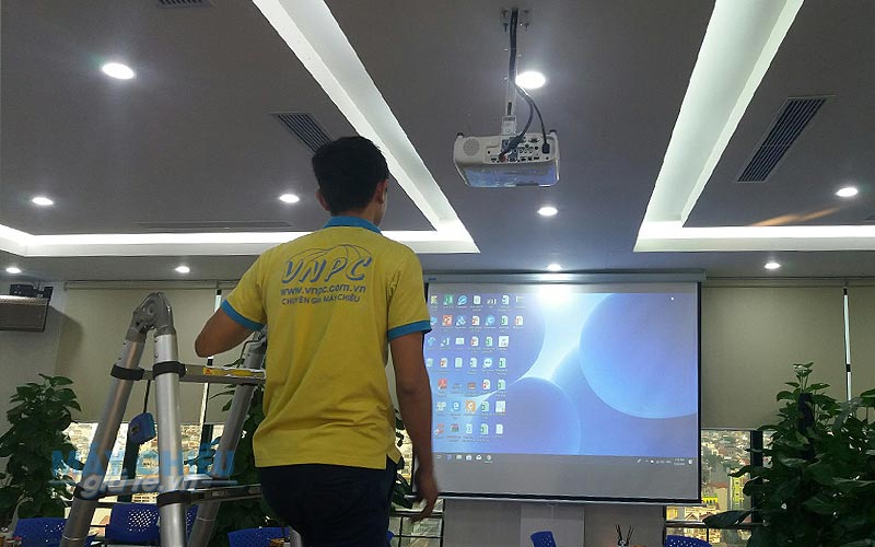 Lắp đặt máy chiếu 4