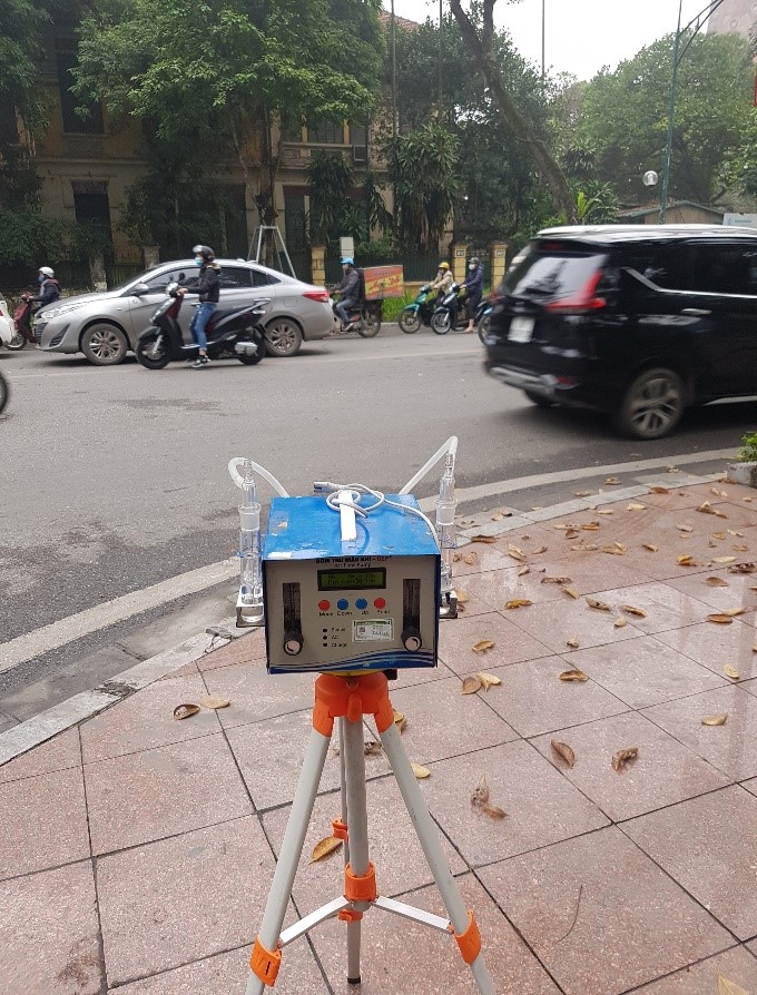 Lấy mẫu phục vụ dự án Quan trắc hiện trạng