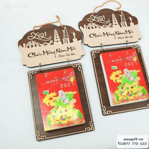 Lịch gỗ treo tường