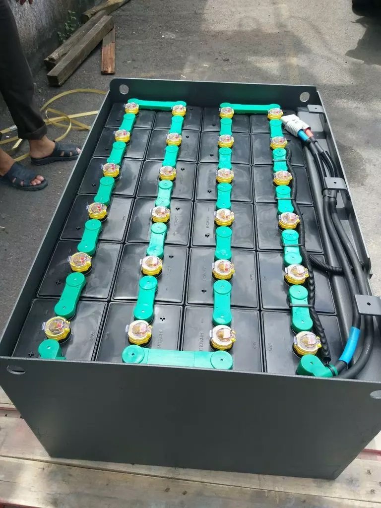 Ắc quy Lifttop