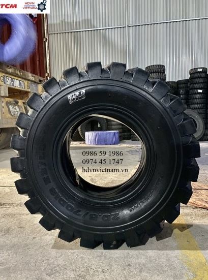 Lốp xúc lật 20.5/70-16 16PR E3/L3 Tech Hero