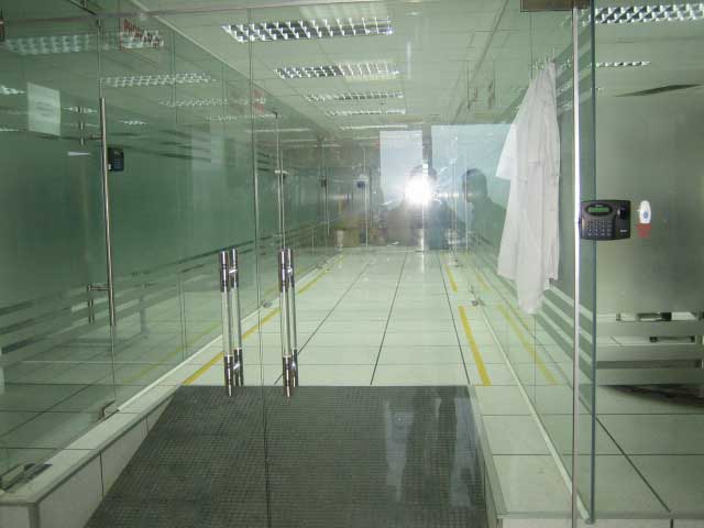 Cửa kính cường lực