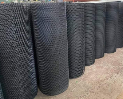 Lưới dập giãn dây 3mm, mắt 30x60