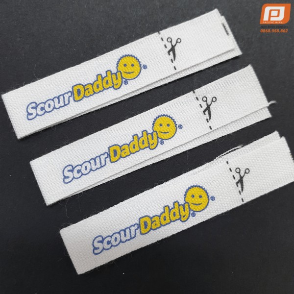 Mác in Logo Scour Daddy