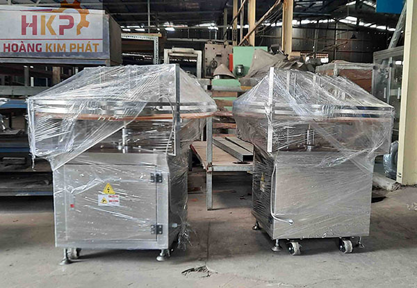 Mâm xoay cấp sản phẩm và thành phần