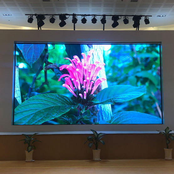 Màn hình Led P2 trong nhà