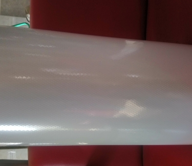 Màng ngọc cuốn chấm lỗ