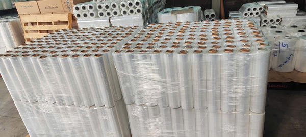 Màng PE quấn pallet